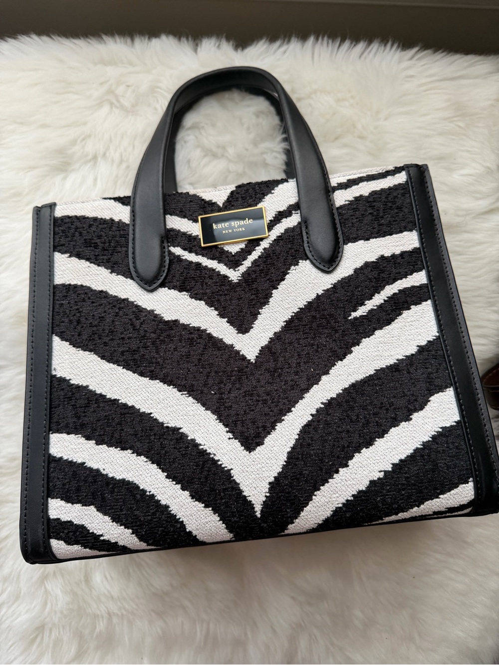 New ! kate spade Black & White Zebra Print Tote - Picture 2 of 9